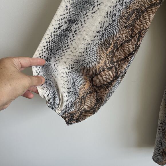 NWT Entro Python Print Babydoll Mini Dress Puff Sleeves Boho Chic Size Large - Picture 6 of 13